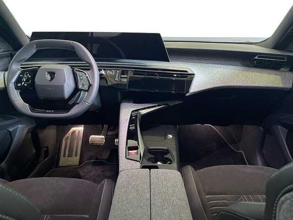 Peugeot 5008 nuova a Salerno (11)