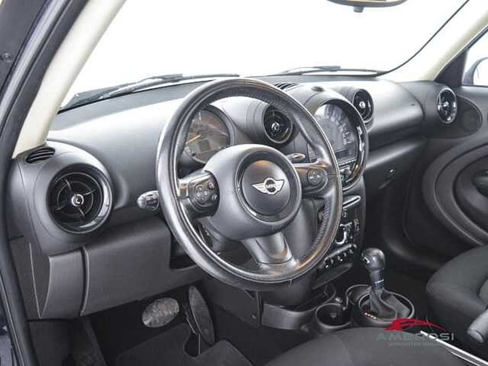 MINI Mini Countryman usata a Viterbo (8)