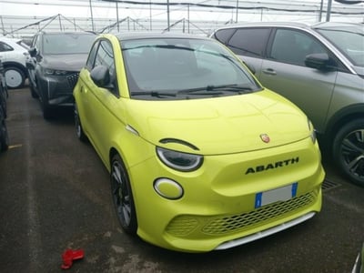 Abarth 500e 42 kWh Turismo del 2023 usata a Pont Saint Martin