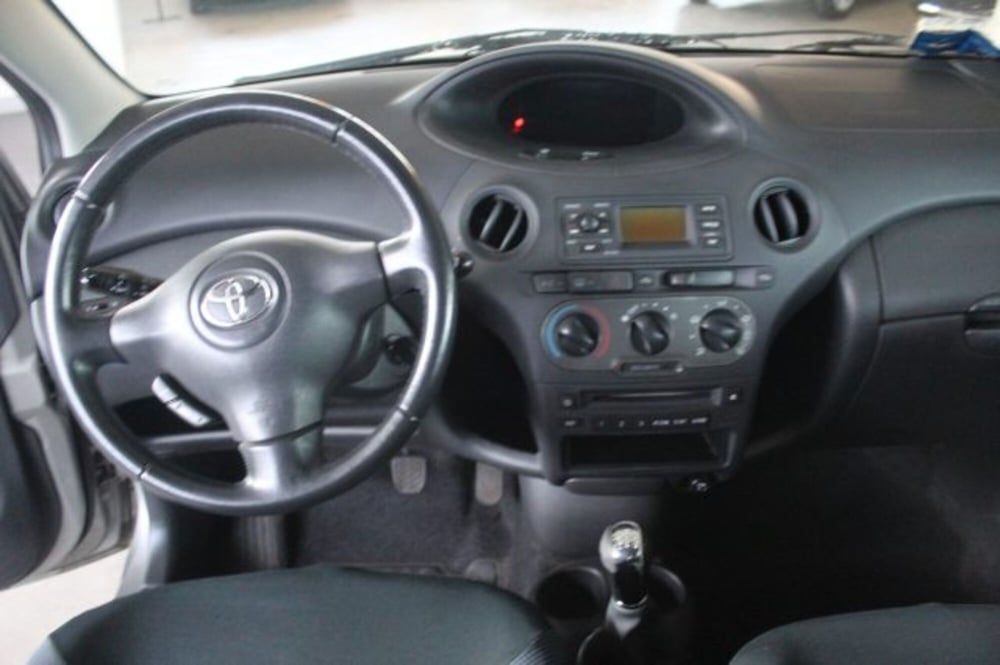 Toyota Yaris usata a Terni (11)