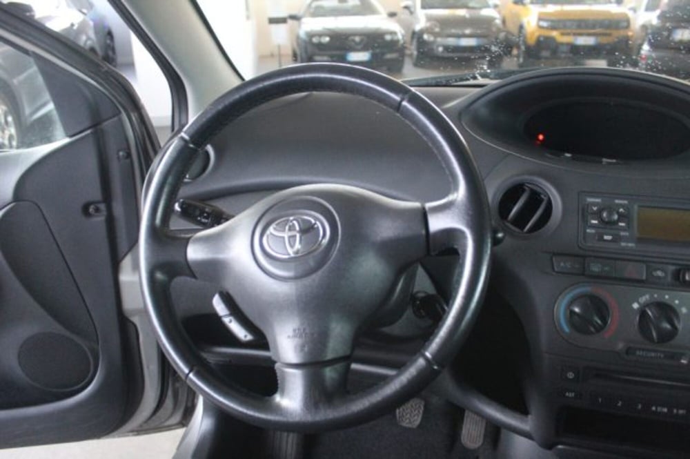 Toyota Yaris usata a Terni (12)