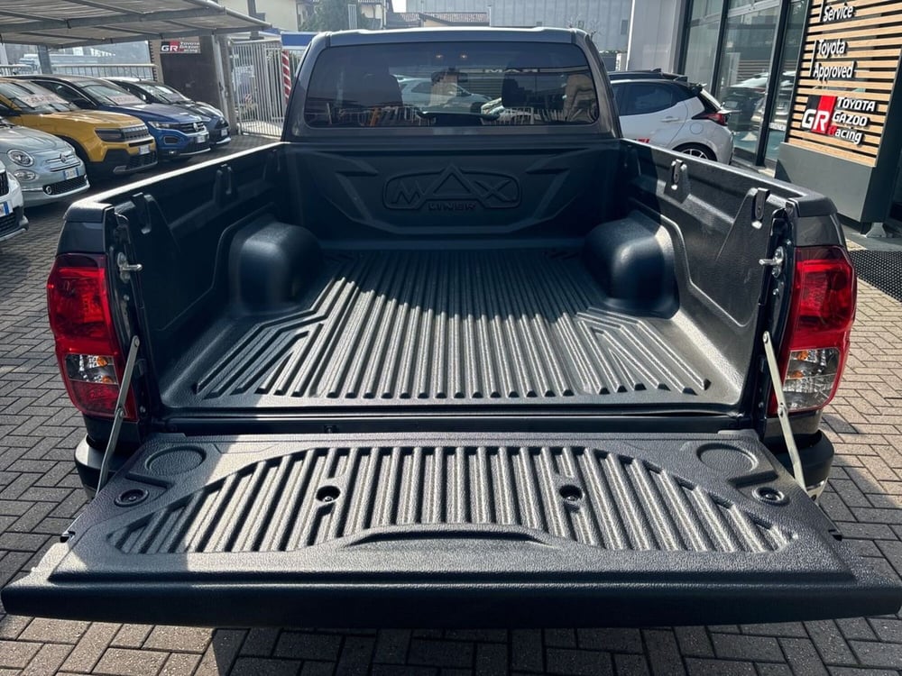 Toyota Hilux usata a Lecco (12)