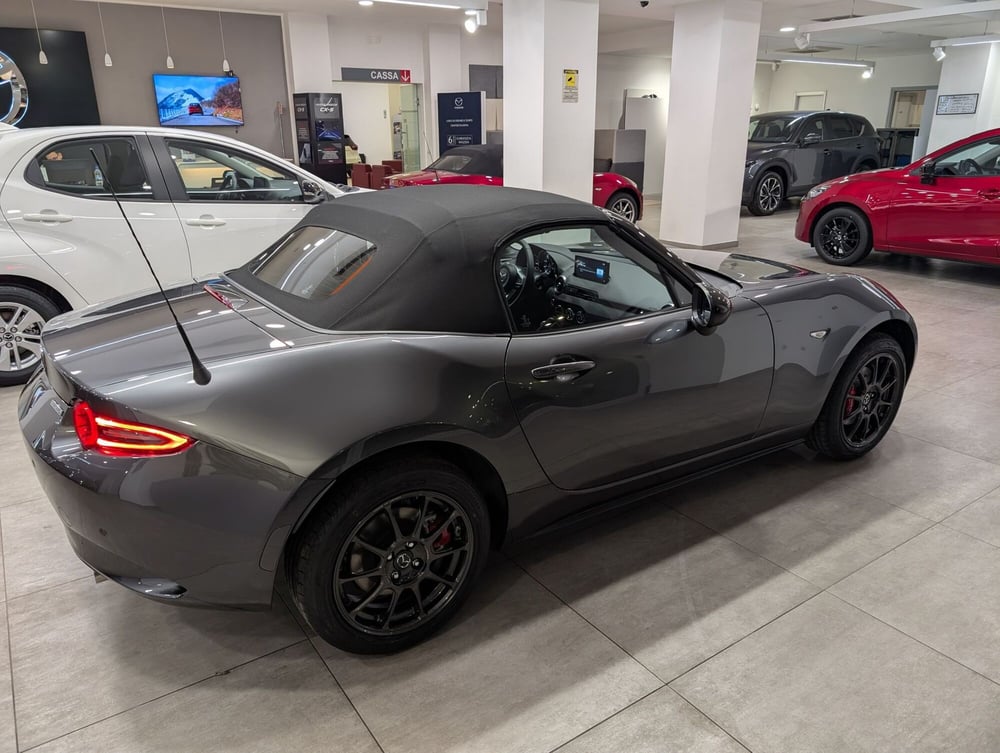 Mazda MX-5 nuova a Napoli (8)