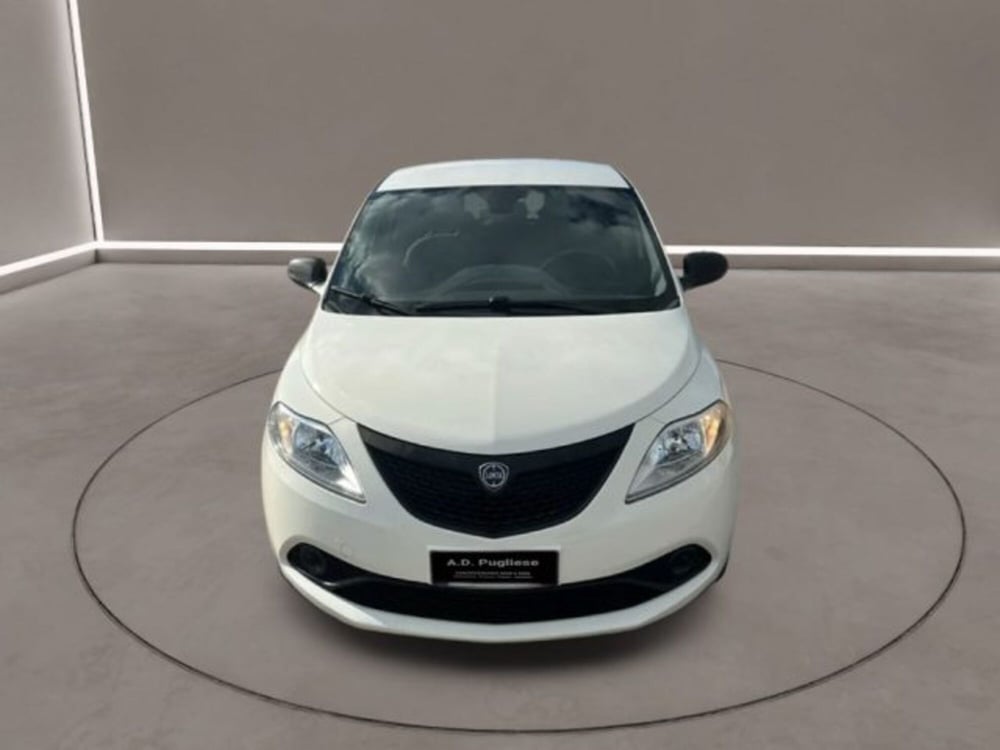 Lancia Ypsilon usata a Caltanissetta (2)