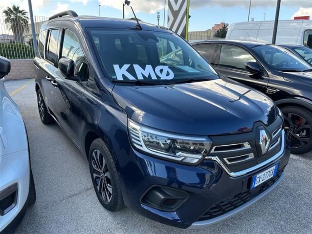 Renault Kangoo nuova a Brindisi (10)