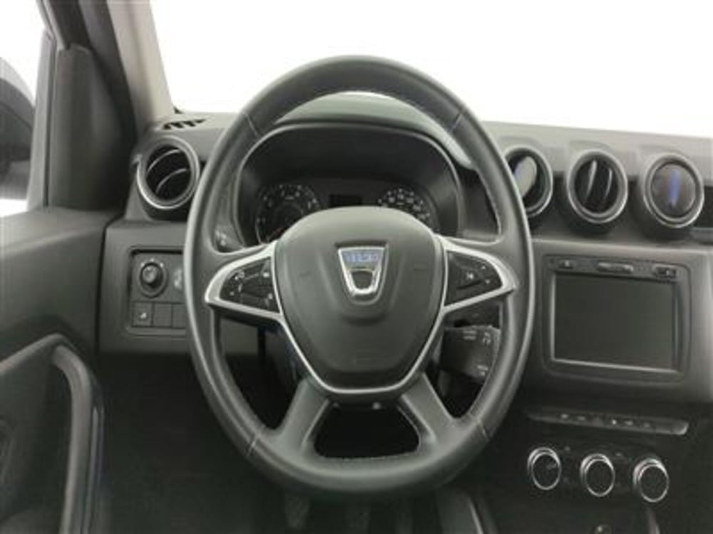 Dacia Duster usata a Bari (15)