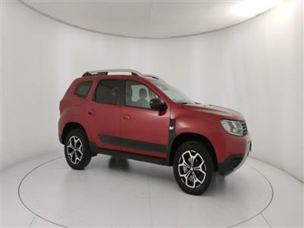 Dacia Duster usata a Bari (10)