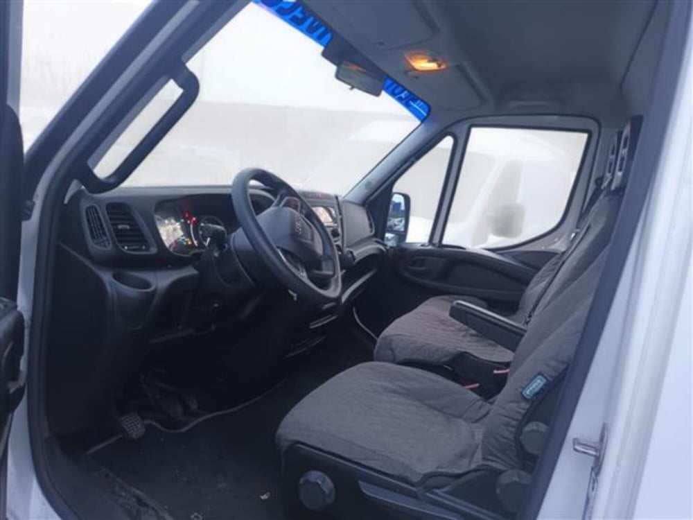 Iveco Daily Cabinato usata a Livorno (9)