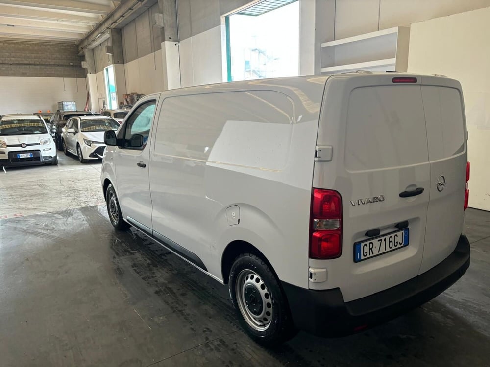 Opel Vivaro Furgone usata a Milano (7)