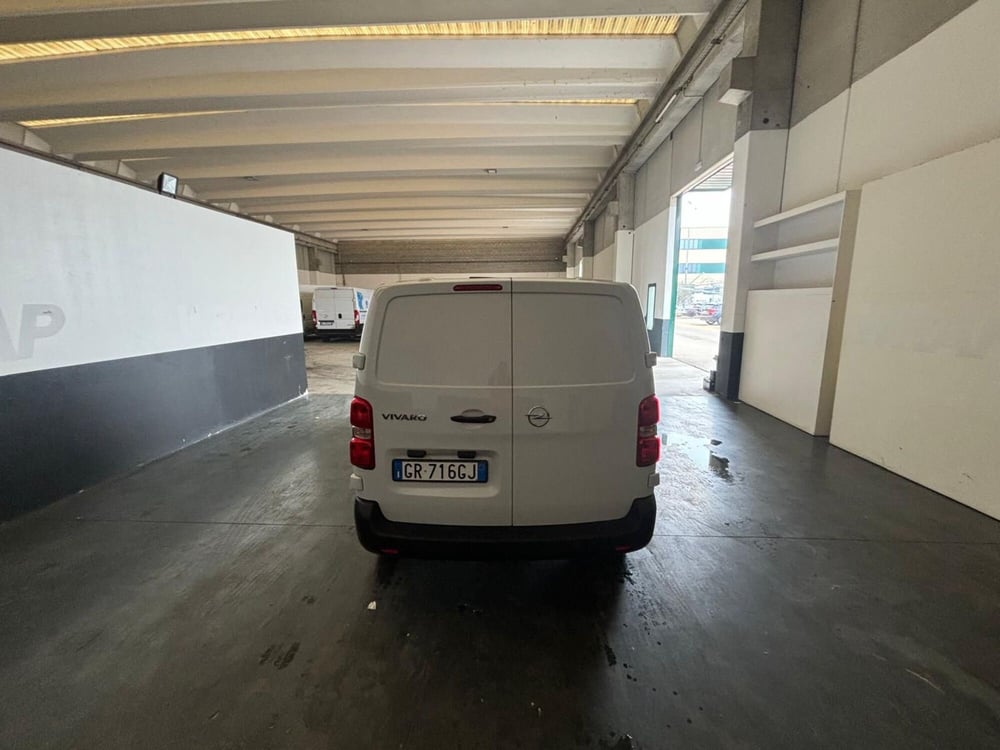 Opel Vivaro Furgone usata a Milano (9)