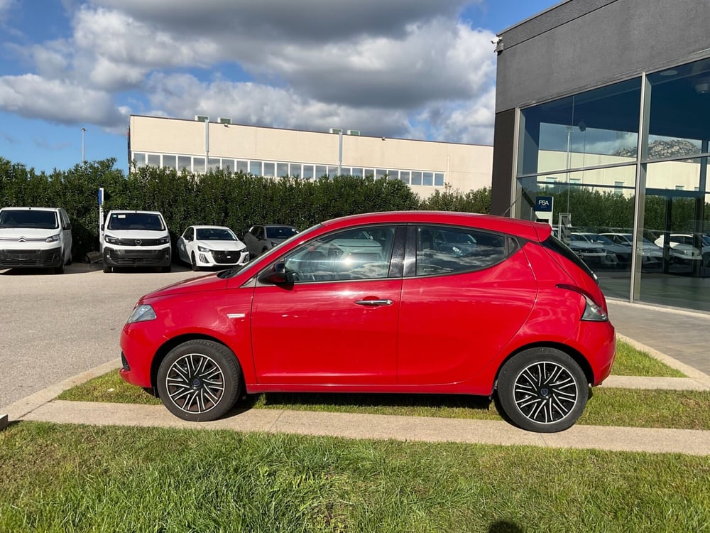 Lancia Ypsilon usata a Sassari (4)