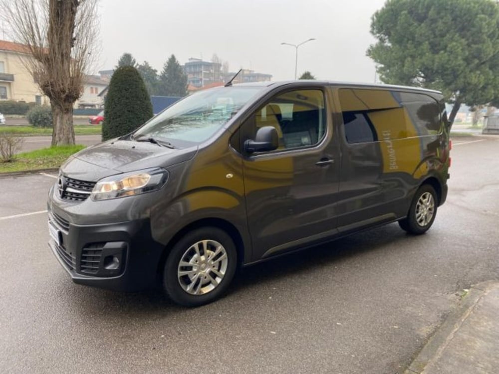 Opel Vivaro Furgone usata a Milano (6)