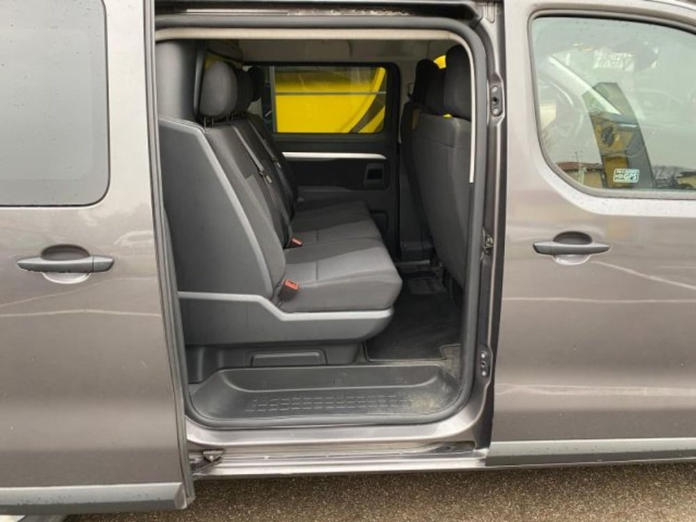 Opel Vivaro Furgone usata a Milano (9)