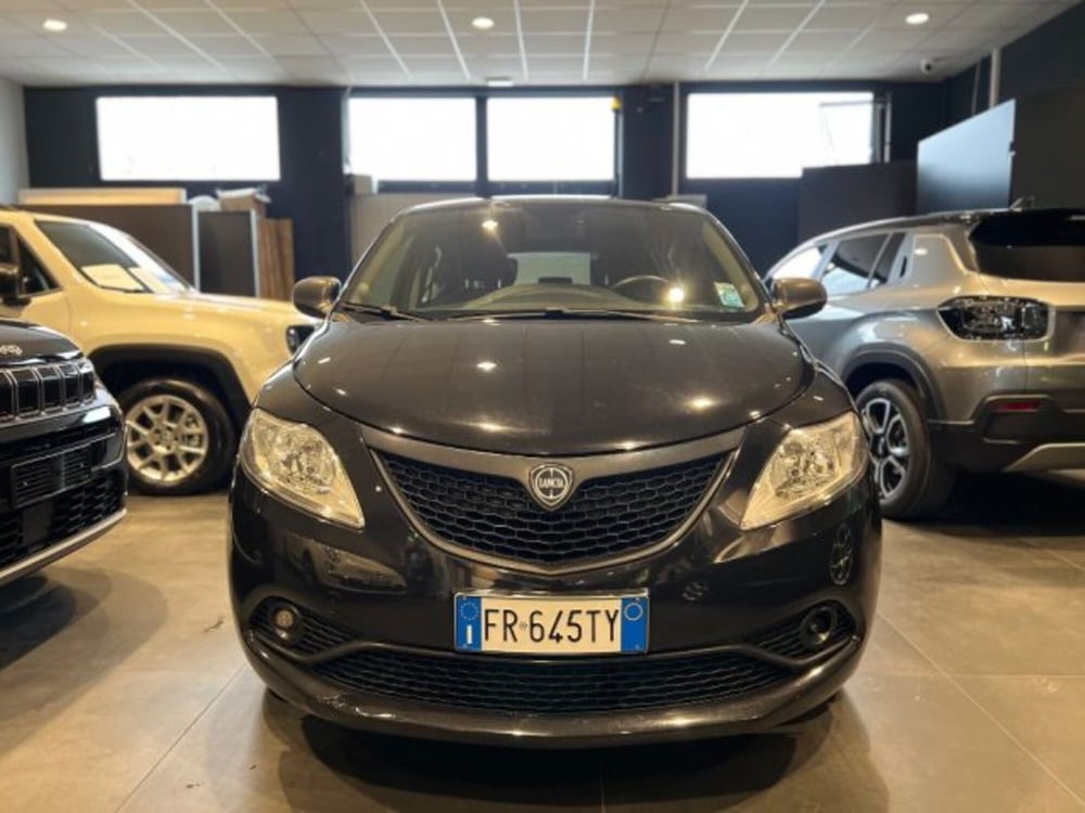 Lancia Ypsilon usata a Modena