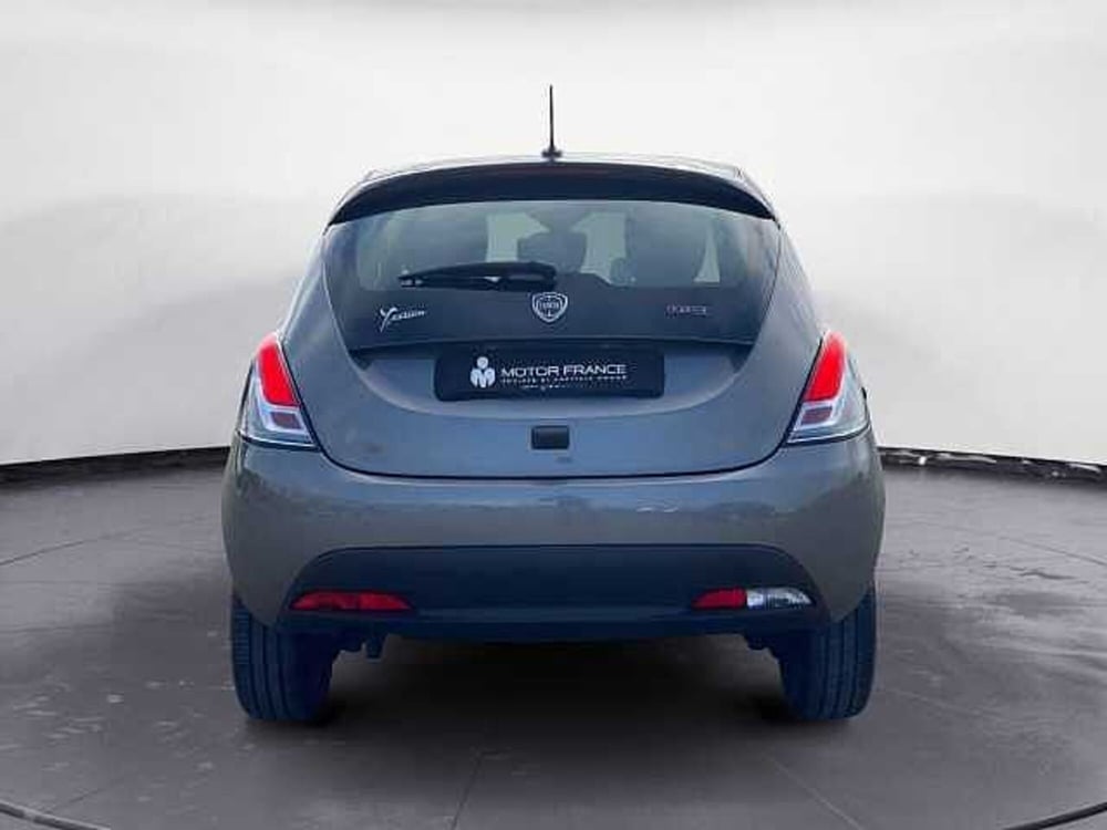 Lancia Ypsilon usata a Potenza (19)