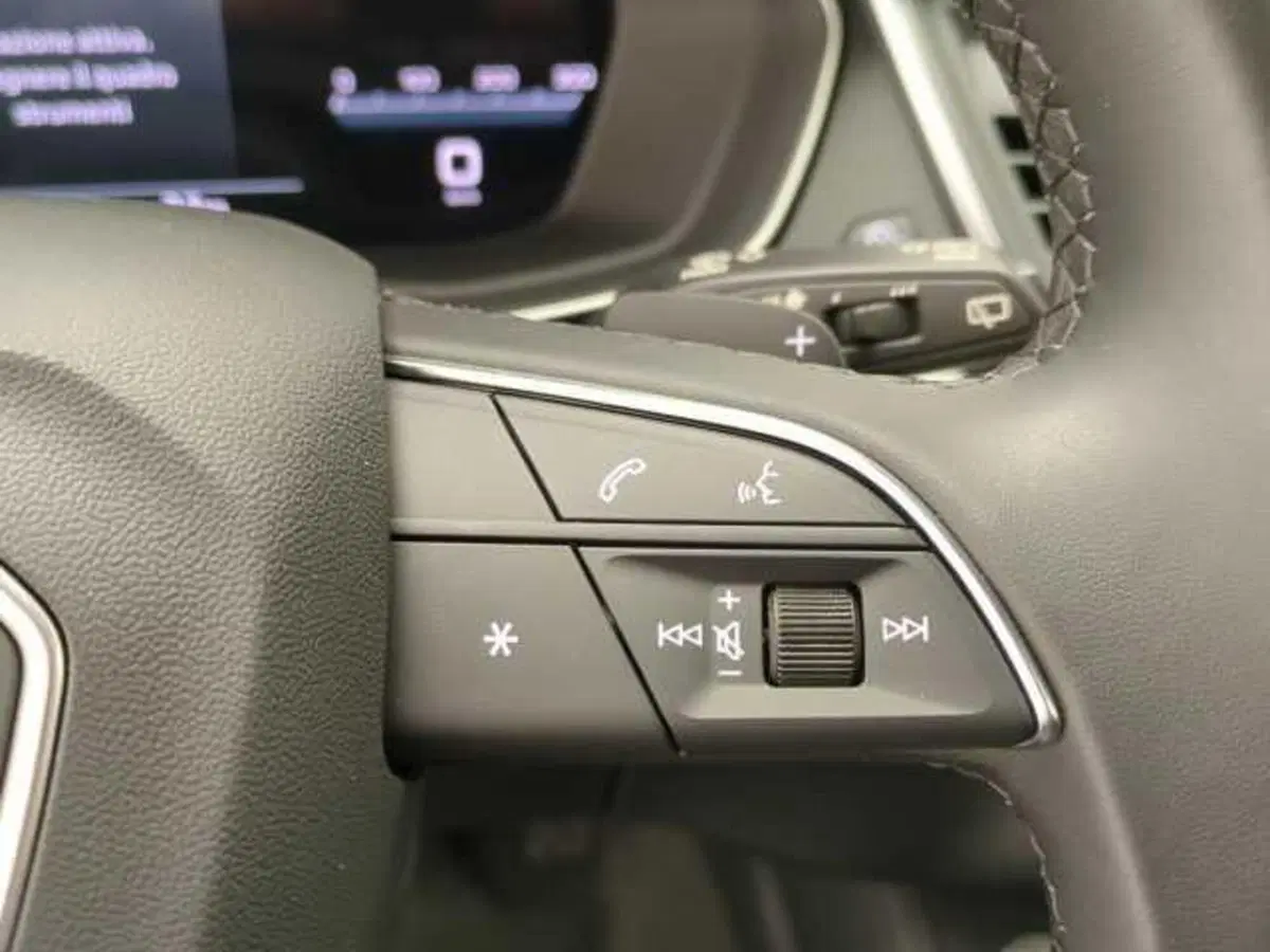 Audi Q5 Sportback nuova a Avellino (17)