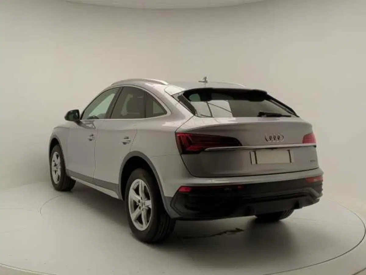 Audi Q5 Sportback nuova a Avellino (5)