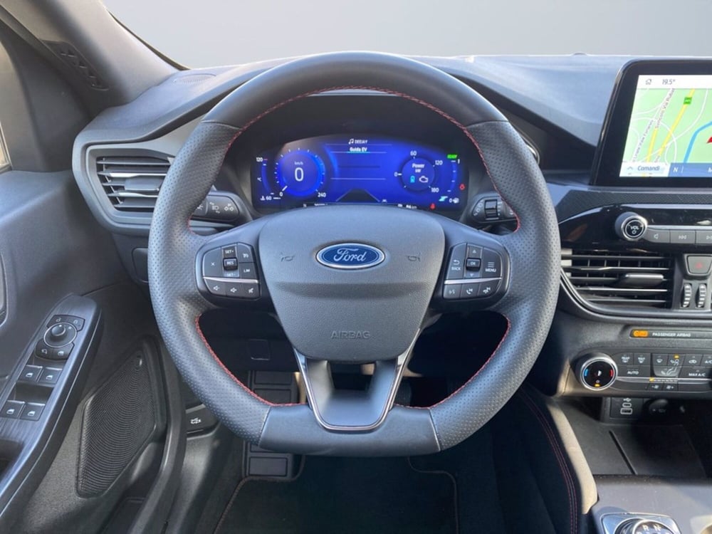 Ford Kuga usata a Milano (13)