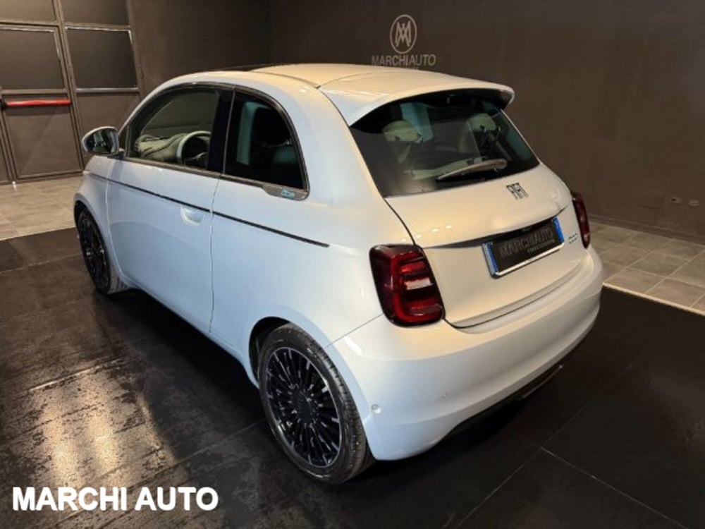 Fiat 500e nuova a Perugia (7)