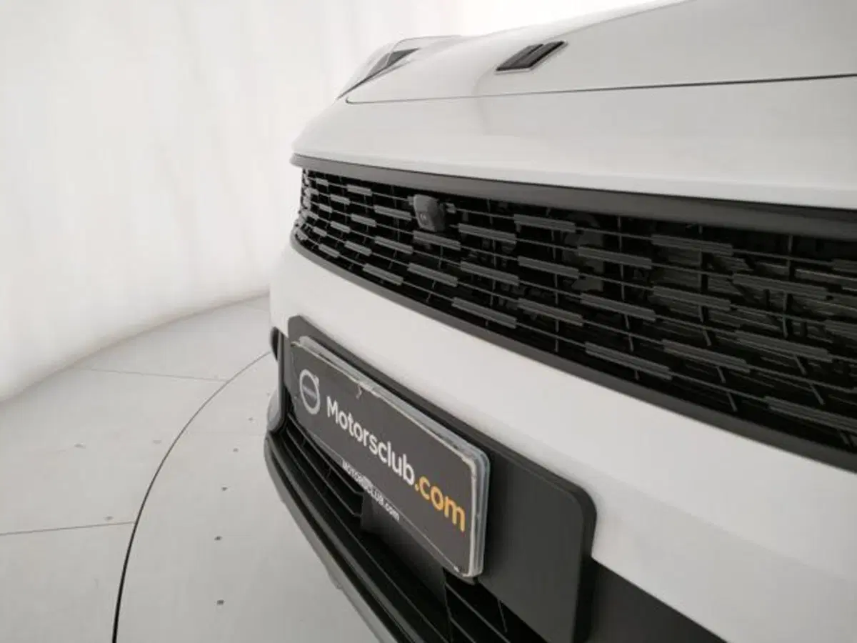 Lynk & Co 01 nuova a Modena (2)