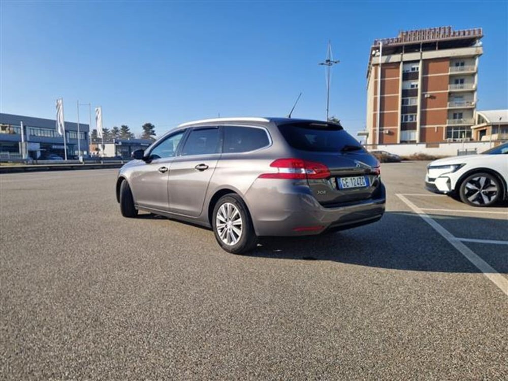 Peugeot 308 SW usata a Pavia (4)