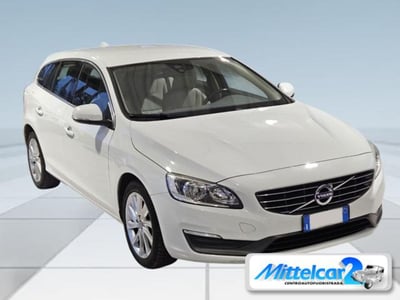 Volvo V60 D3 Geartronic Momentum  del 2014 usata a Cassacco