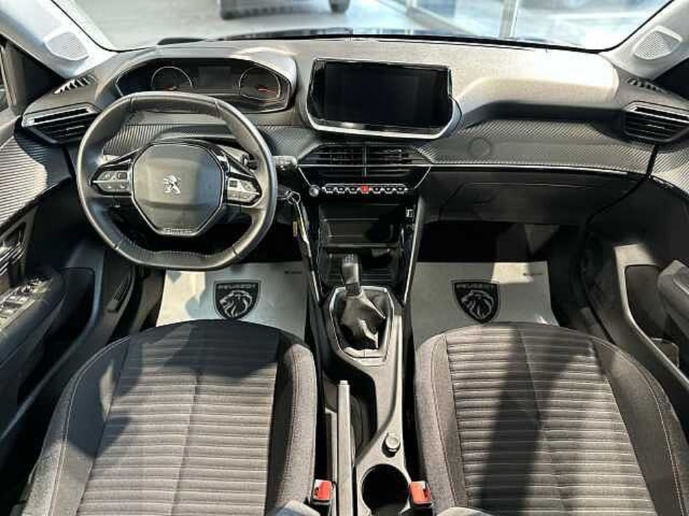 Peugeot 208 usata a Venezia (12)