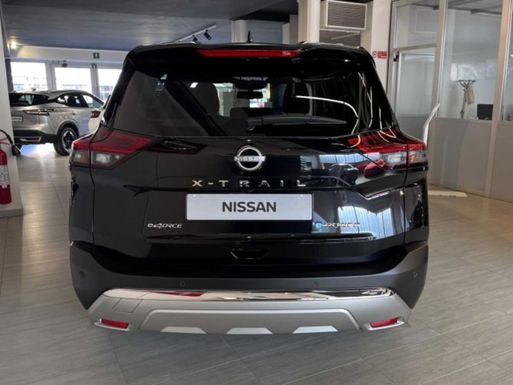 Nissan X-Trail nuova a Sondrio (4)