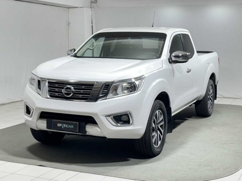 Nissan Navara usata a Sondrio