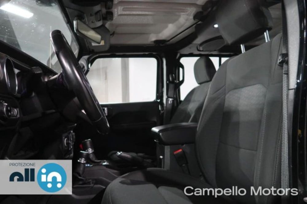 Jeep Wrangler Unlimited usata a Venezia (5)