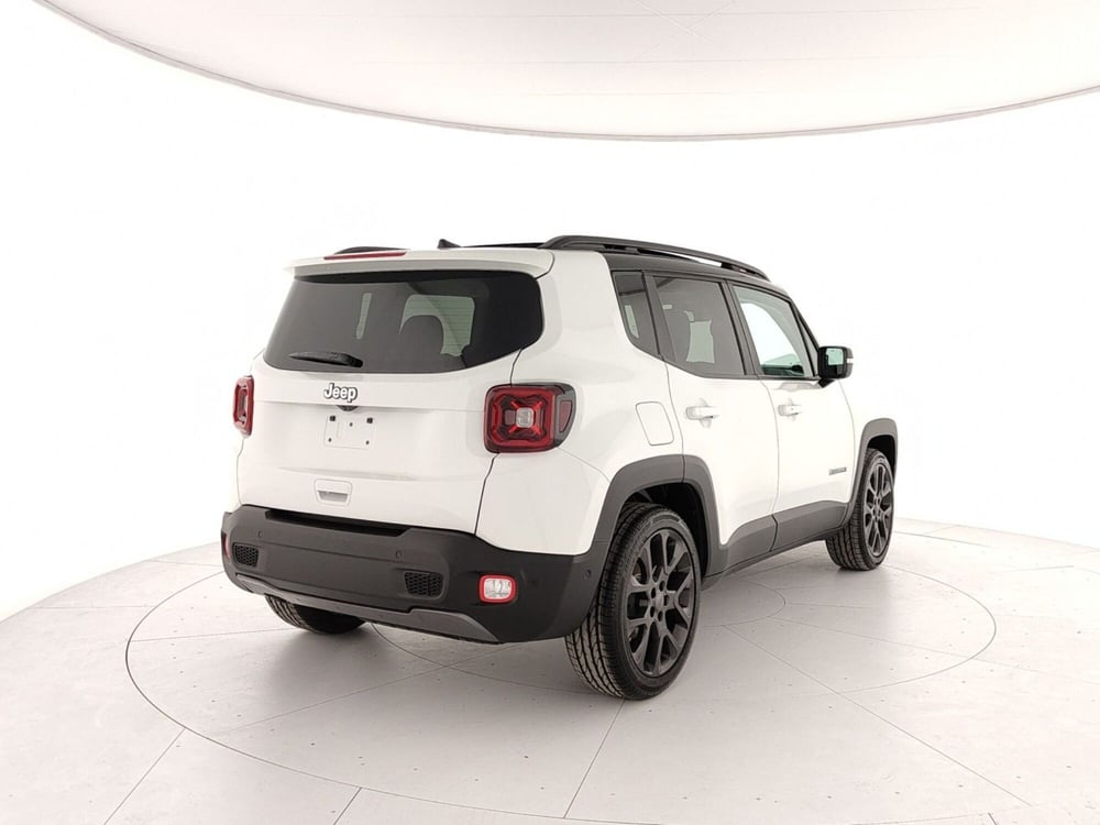 Jeep Renegade nuova a Caserta (6)