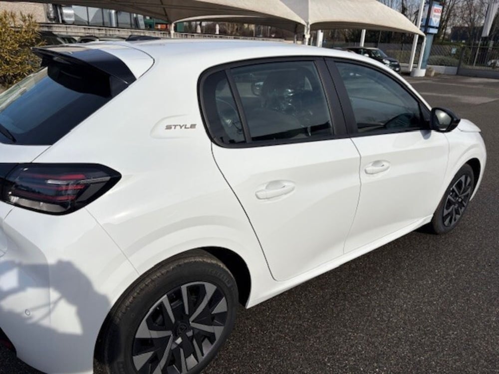 Peugeot 208 nuova a Varese (16)