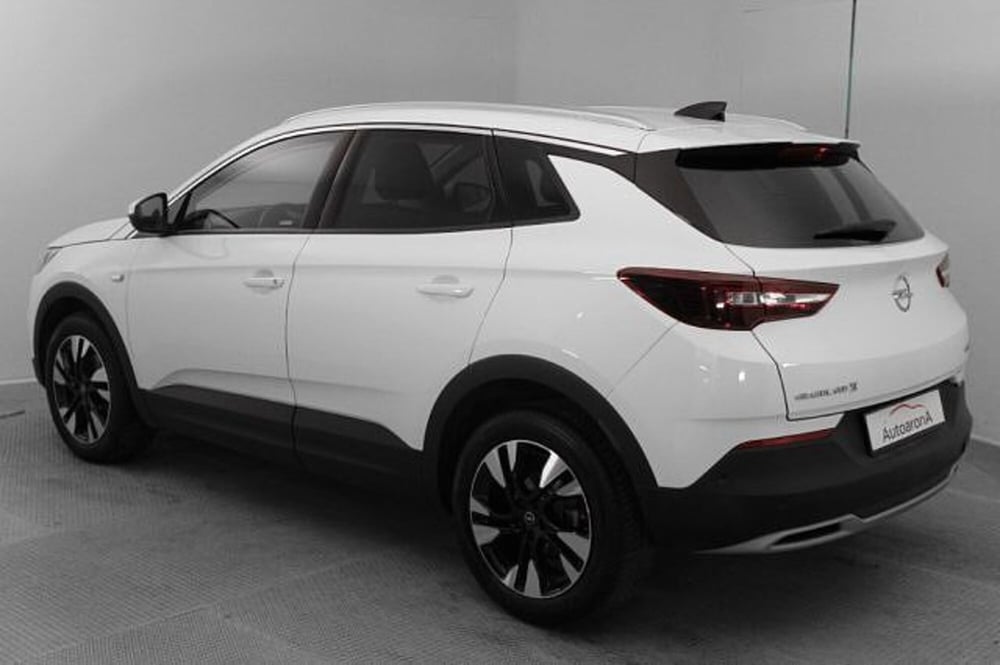 Opel Grandland X usata a Novara (4)