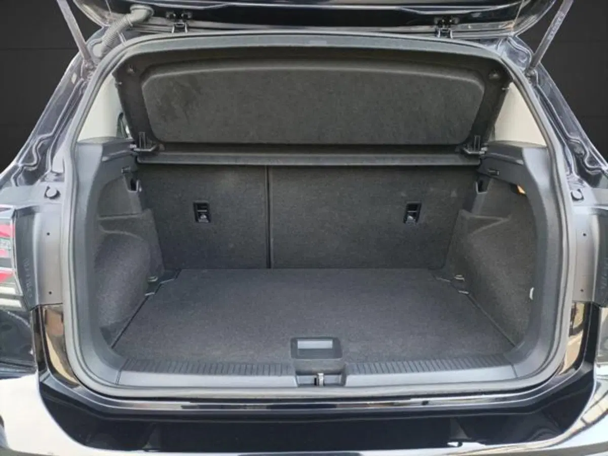 Volkswagen T-Cross usata a Milano (17)
