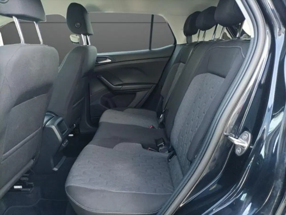 Volkswagen T-Cross usata a Milano (18)