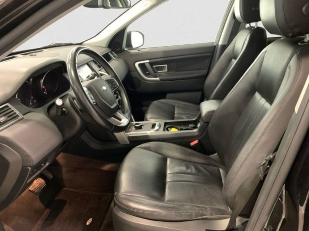 Land Rover Discovery Sport usata a Livorno (14)