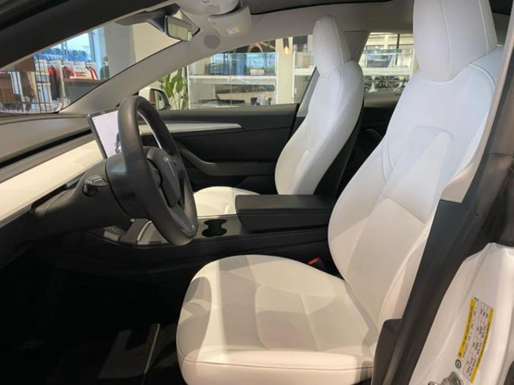 Tesla Model 3 usata a Livorno (15)