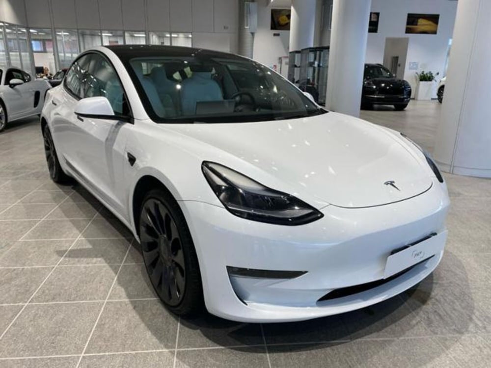 Tesla Model 3 usata a Livorno (3)