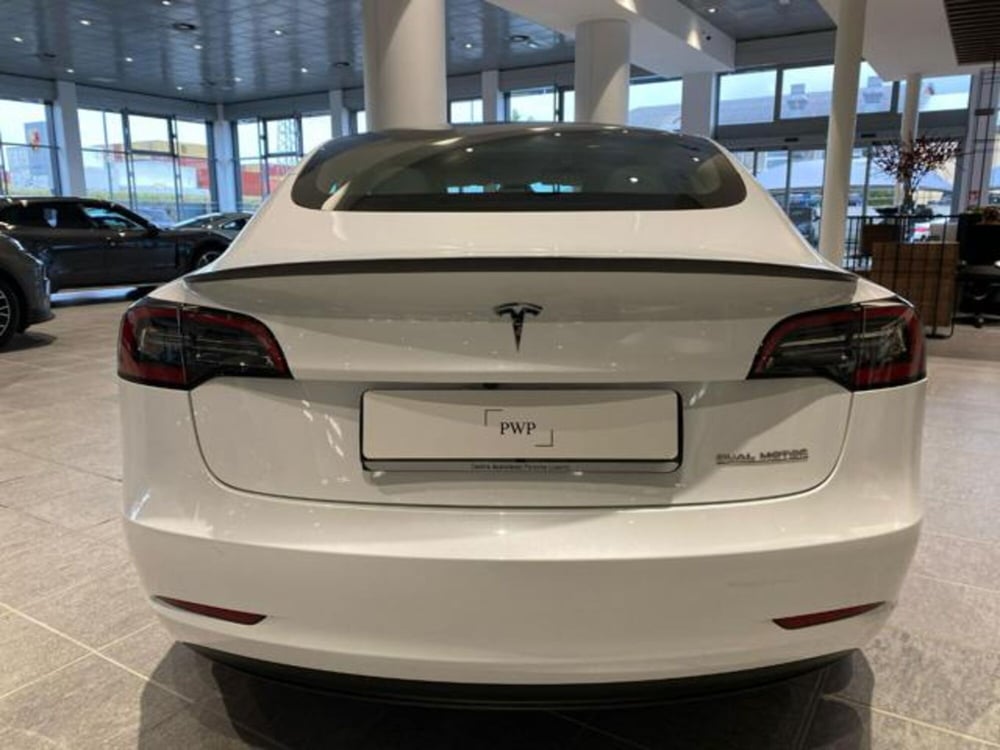 Tesla Model 3 usata a Livorno (5)