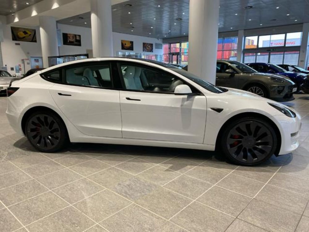 Tesla Model 3 usata a Livorno (7)