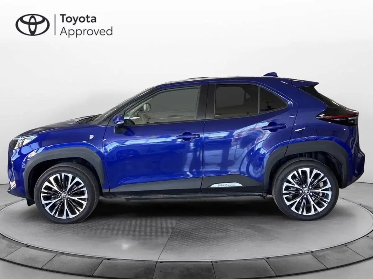 Toyota Yaris Cross nuova a Torino (4)