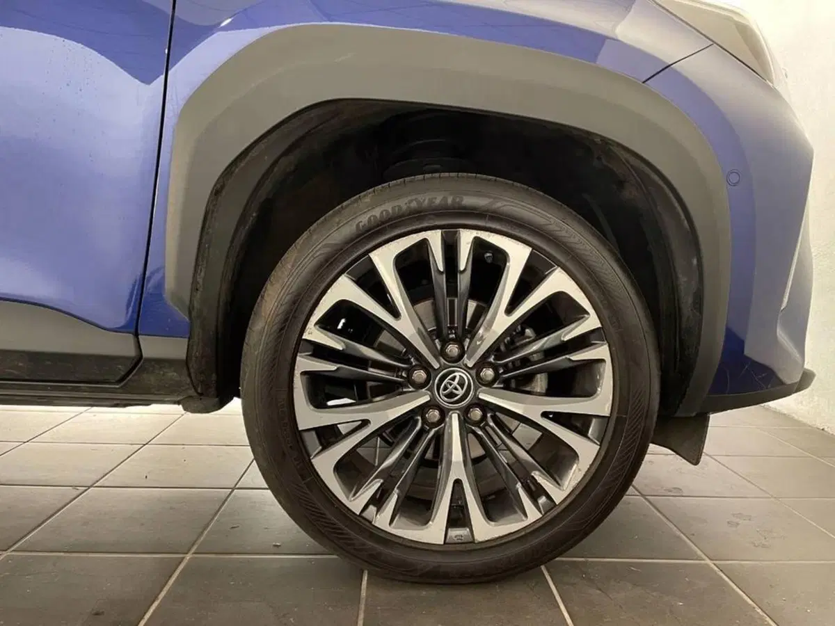 Toyota Yaris Cross nuova a Torino (6)