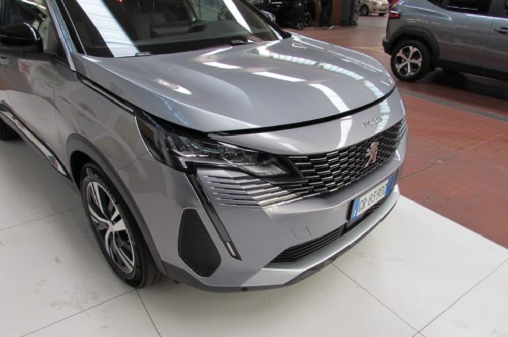 Peugeot 5008 usata a Milano (20)