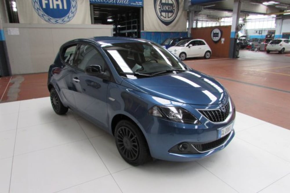 Lancia Ypsilon usata a Milano (2)