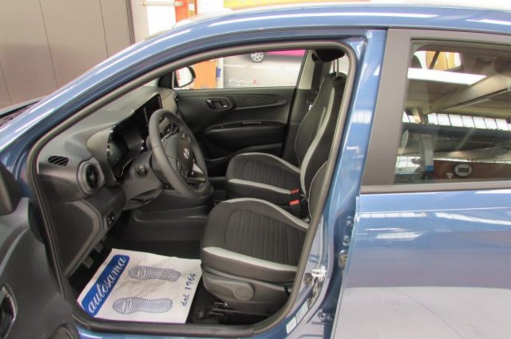 Hyundai i10 nuova a Milano (6)