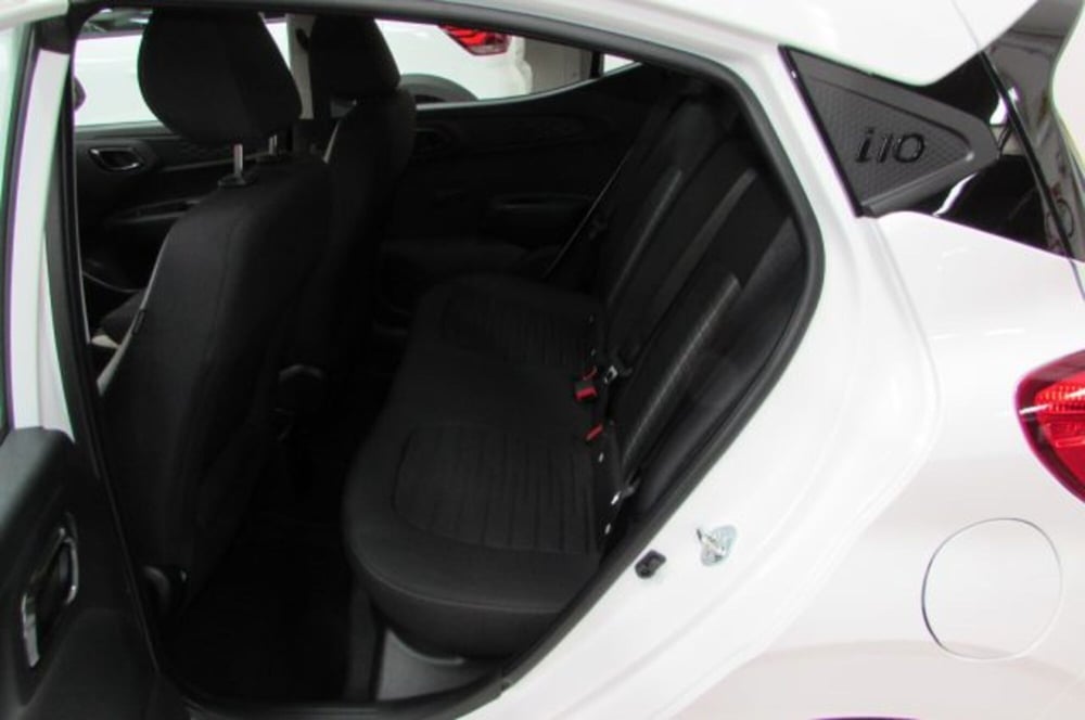 Hyundai i10 nuova a Milano (13)