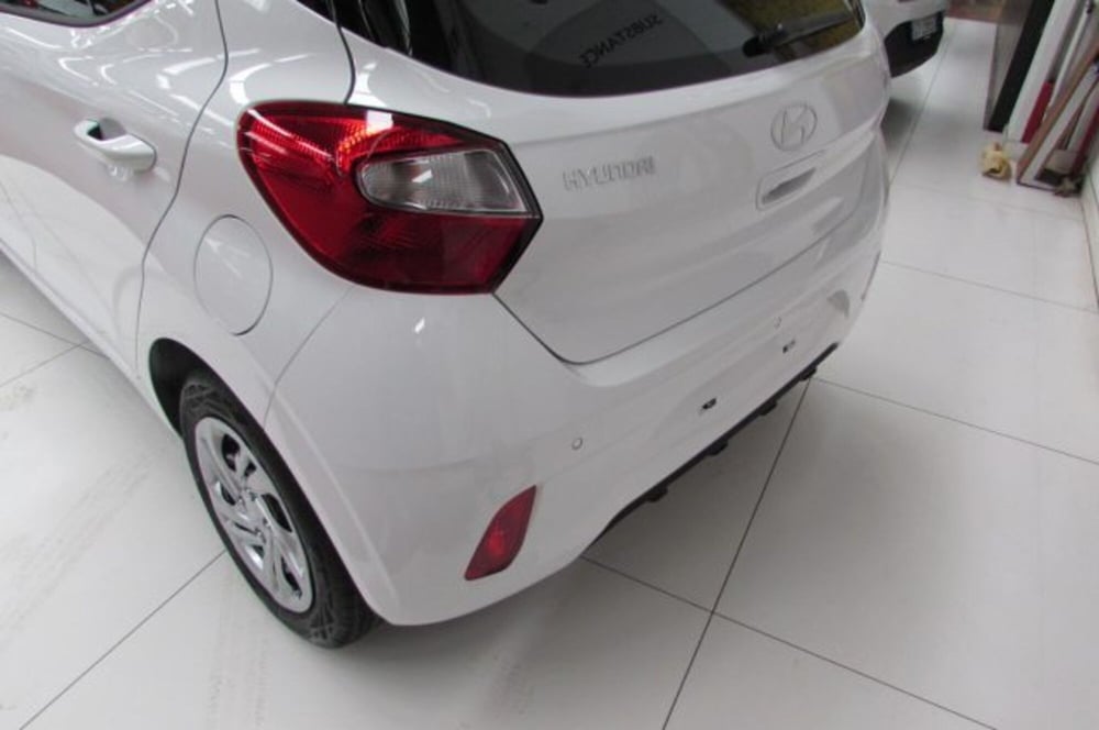 Hyundai i10 nuova a Milano (15)