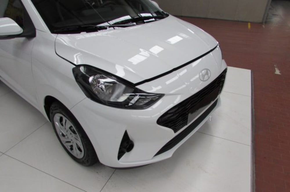 Hyundai i10 nuova a Milano (17)