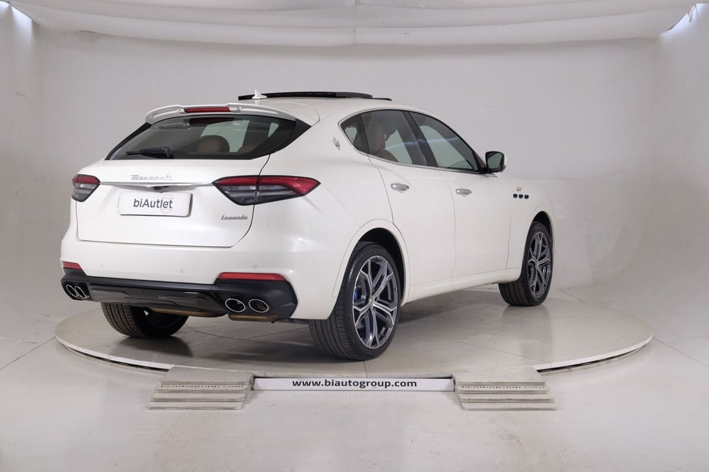 Maserati Levante usata a Torino (4)