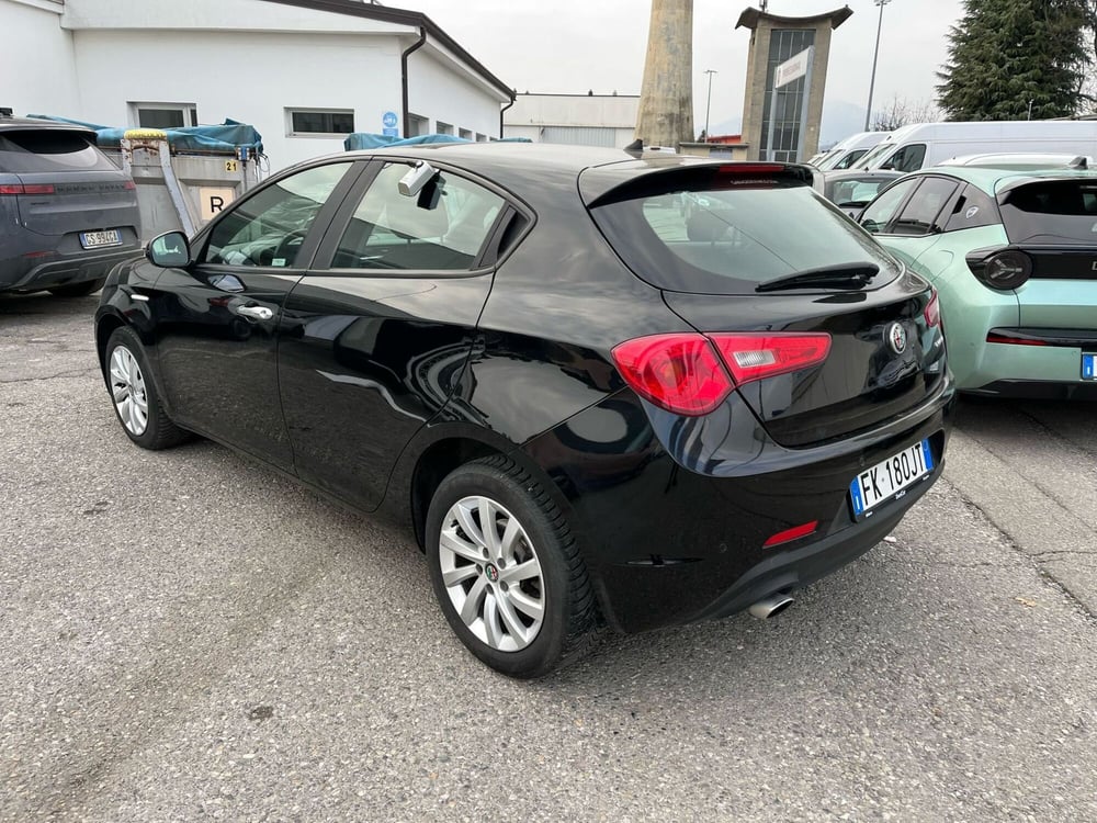 Alfa Romeo Giulietta usata a Milano (6)